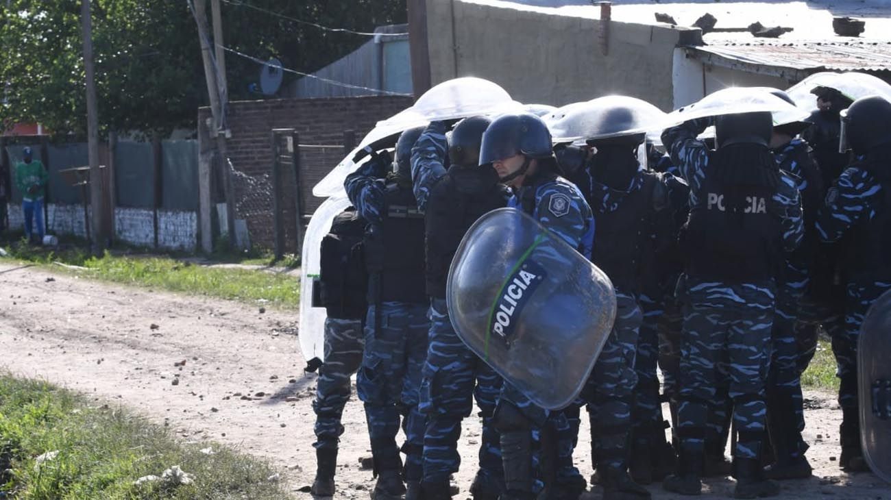 Desalojo toma de tierra en Guernica
