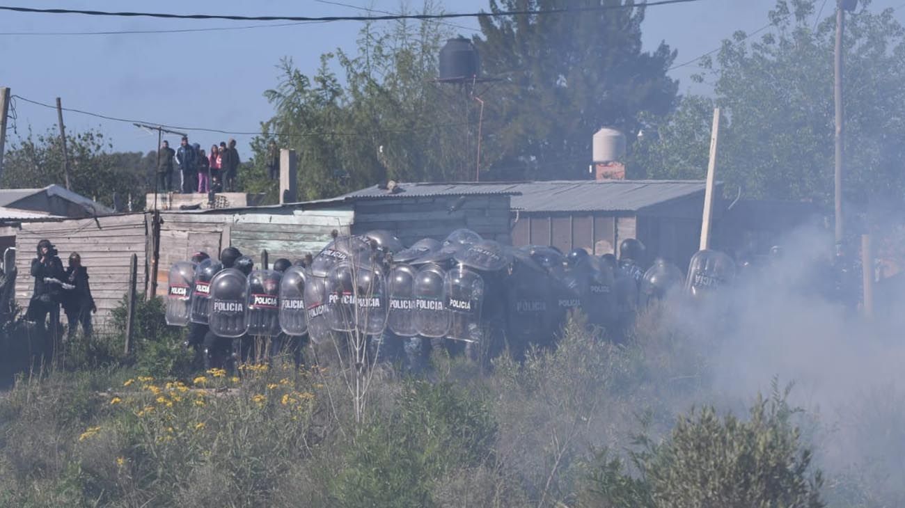 Desalojo toma de tierra en Guernica
