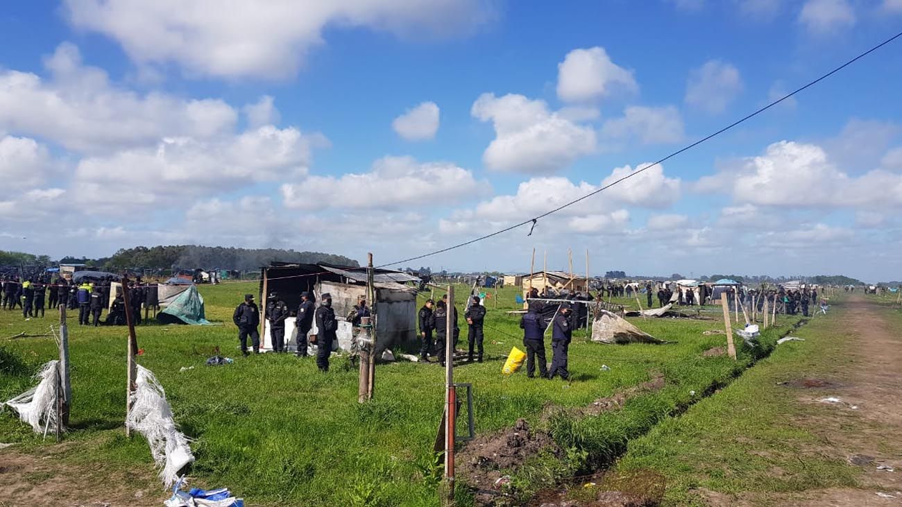 Desalojo toma de tierra en Guernica