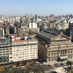 La ciudad de Buenos Aires vuelve a convertirse en la puerta de ingreso para los turistas, en este caso de países limítrofes.