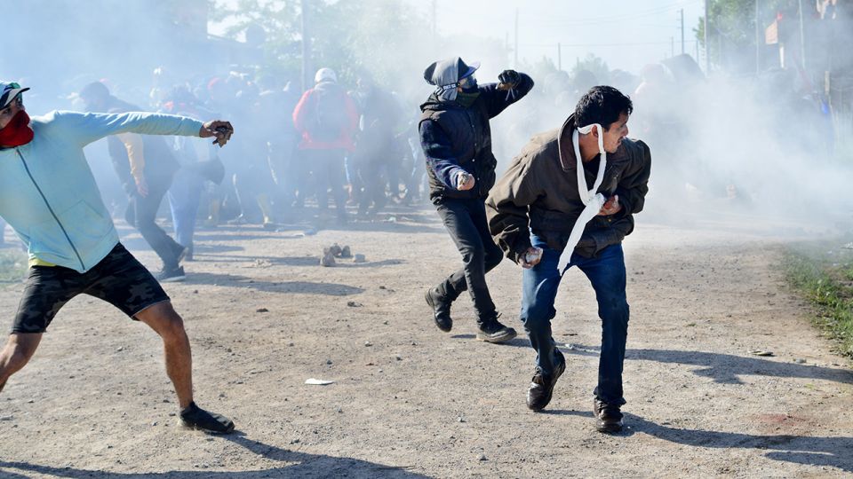 Operativo de desalojo en Guernica, Provincia de Buenos Aires.