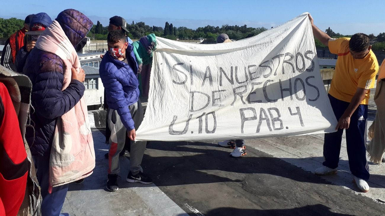 Los presos volvieron a realizar protestas por la situación que causa la pandemia.