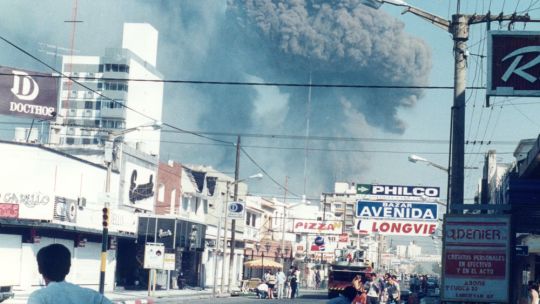 EL HONGO. Una ciudad entera se enfrentó a la detonación de explosivos en la Fábrica Militar que transformaron sus calles en un campo minado, con heridas aún abiertas por la falta de justicia.