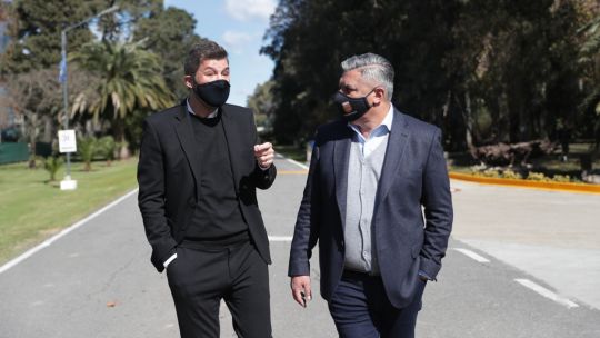 Marcelo Tinelli dialoga con Claudio Tapia. Cortocircuitos entre la Liga Profesional y River. // NA