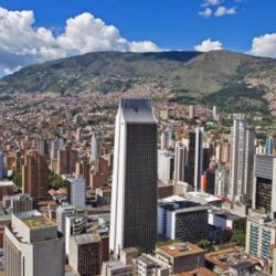 La bella ciudad colombiana de Medellín fue fundada el 2 de noviembre de 1675.
