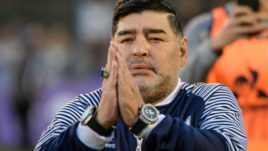 EL MÉDICO DE DIEGO MARADONA, LEOPOLDO LUQUE, DIJO QUE EL ASTRO SEGUIRÁ INTERNADO "UNOS DÍAS MÁS". / NOTICIAS ARGENTINAS.