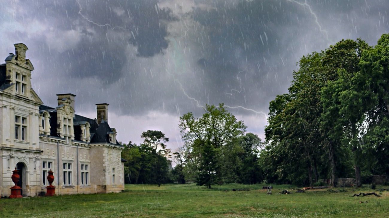 Una de las vistas del castillo Belebat (Francia), donde el argentino Oscar Rinaldi armó un proyecto de vida familiar y empresario.