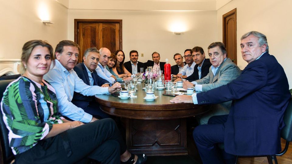 mesa de Juntos por el Cambio