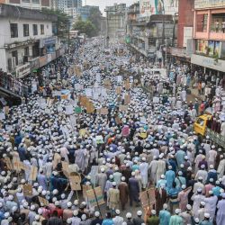 Bangladesh: los musulmanes participan en una protesta que pide un boicot a los productos franceses y condena al presidente francés Emmanuel Macron por sus comentarios sobre la caricatura del profeta Mahoma. | Foto:Md Rafayat Haque Khan / ZUMA Wire / DPA