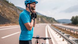 Hay que recordar que los cascos se construyen con materiales plásticos.