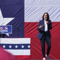 Quién es Kamala Harris, la primera vicepresidente electa en Estados Unidos