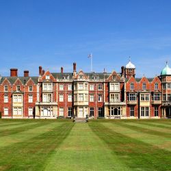 Sandringham State y Somerleyton Hall, el verdadero y el que simuló ser para The Creown.