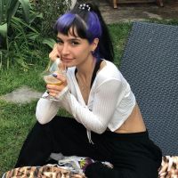 ¡El azul ya fue! El nuevo radical cambio de look de Brenda Asnicar