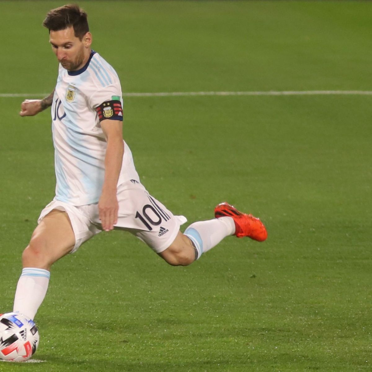 442 Alerta En La Seleccion Messi Esta Con Molestias En Su Tobillo