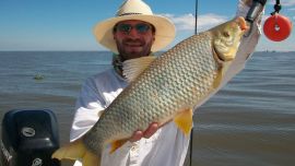 Con la nueva etapa del "Dispo", los guías de pesca del Río de la Plata ya pueden volver a pescar.