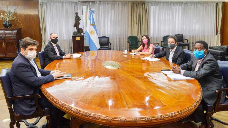 Guzmán se reunió con misión del FMI 20201110