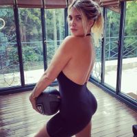 Wanda Nara incendió las redes sociales con un topless al borde de la censura