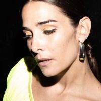 Juana Viale encandiló la pantalla vestida de fluo para "Almorzando con Mirtha"
