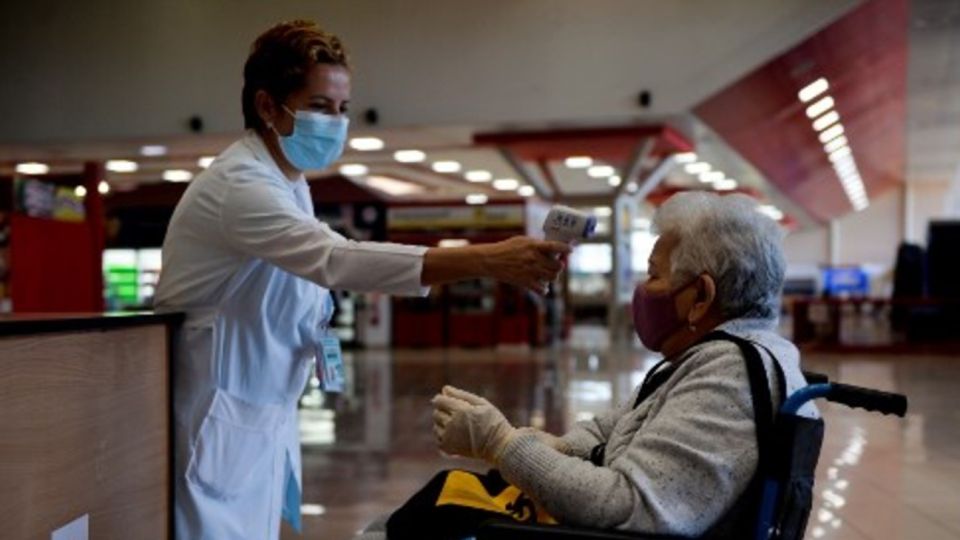 La OMS registró el sábado como la jornada con mayor número de contagios diarios