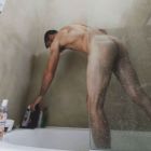 Nico Riera desnudo