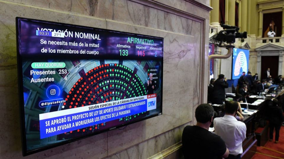 El tablero del recinto marca la aprobación.