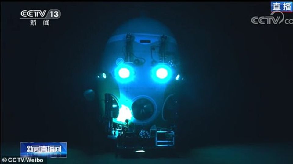 Un submarino chino llegó al fondo de la Fosa de las Marianas.