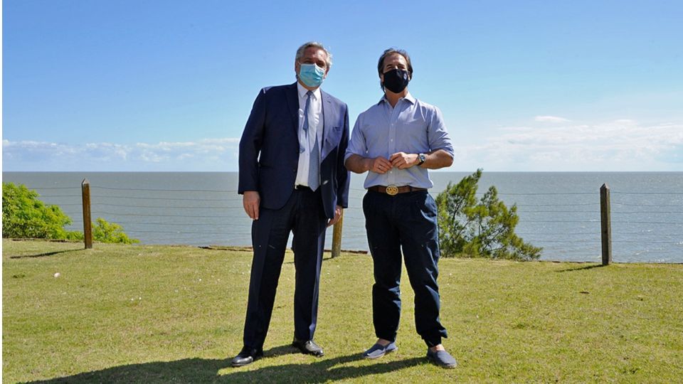 Los presidentes Alberto Fernández y Luis Lacalle Pou se reunieron en la estancia Anchorena, en Colonia.