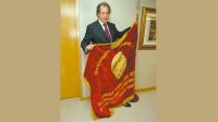 Con bandera de Lenin: Brito en el reportaje de PERFIL en 2007.