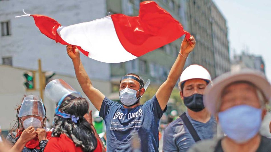 20201121_peru_bandera_cedoc_g