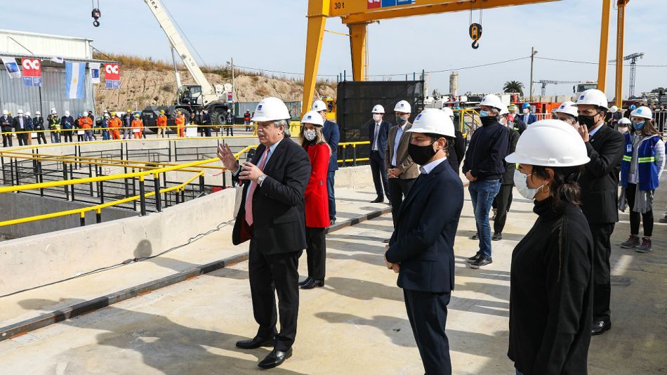 Alberto, el constructor. El Presidente pide motorizar la obra pública para generar empleo el próximo año.