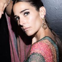El relajado look de Juana Viale para la mesaza del domingo