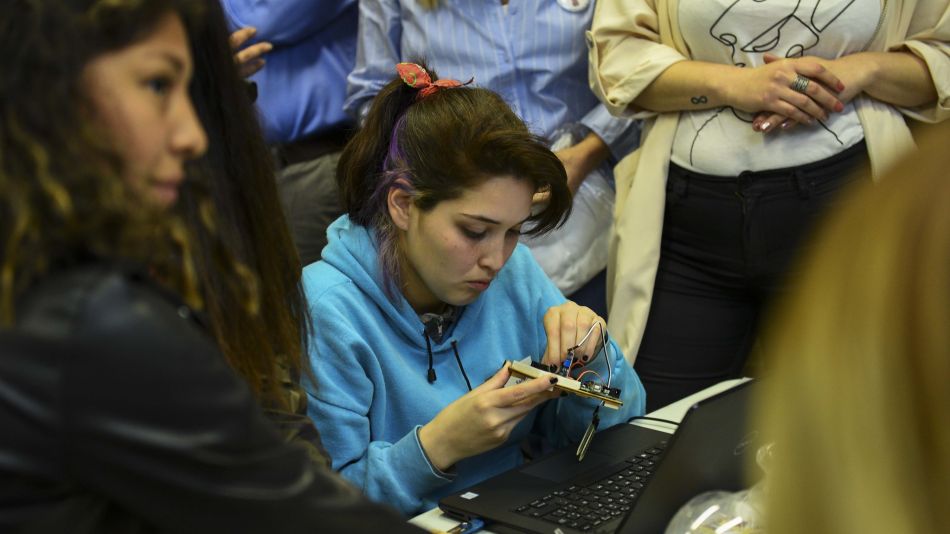 Becas para mujeres ingenieras