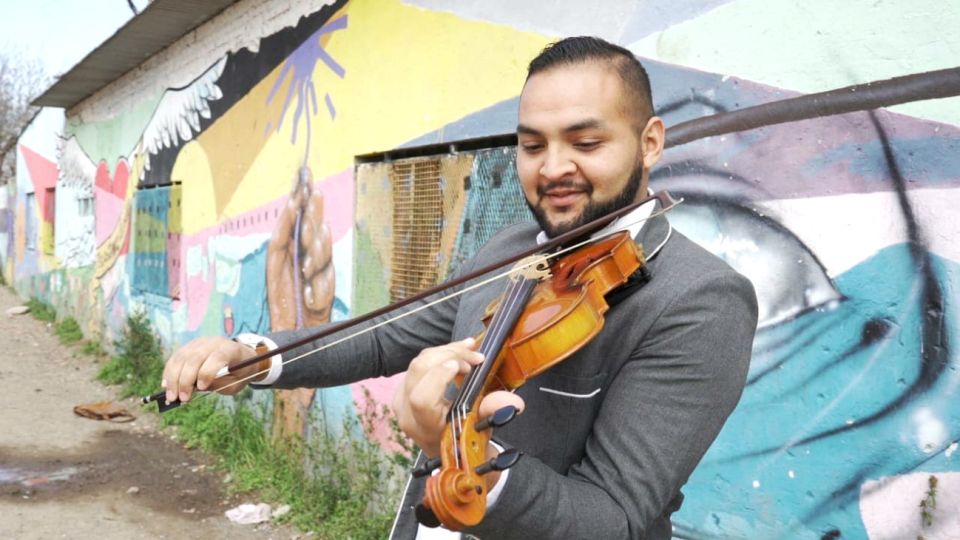 Jonatan Arrejín, violinista, 24 años