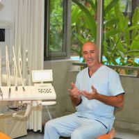 Dr. Rubén Urrutipi