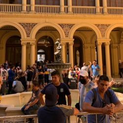 Photos from the chaotic scenes earlier today at Diego Maradona's wake at the Casa Rosada.