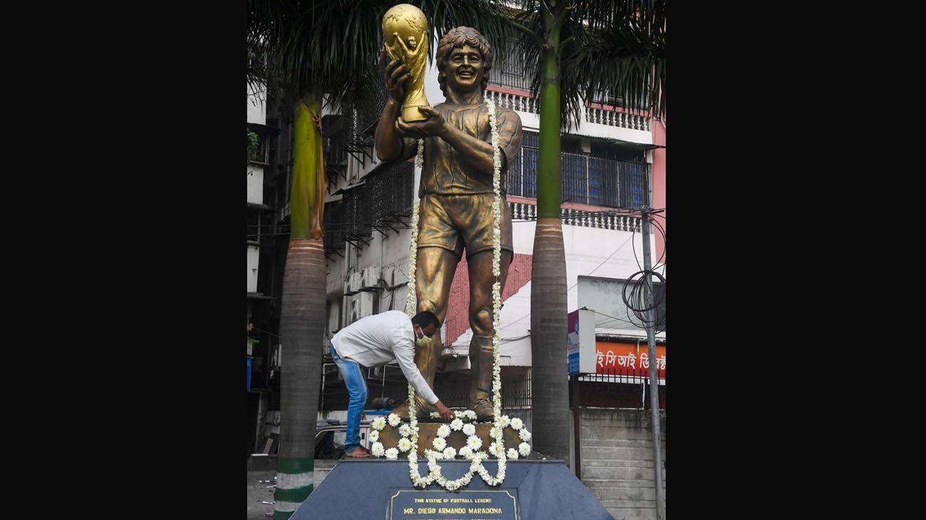 MARADONA HOMENAJES