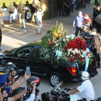 Maradona: despedida íntima en el cementerio
