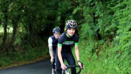 Zak comenzó su reto a las 04:00 AM y lo terminó a las 08:00 AM del día siguiente.