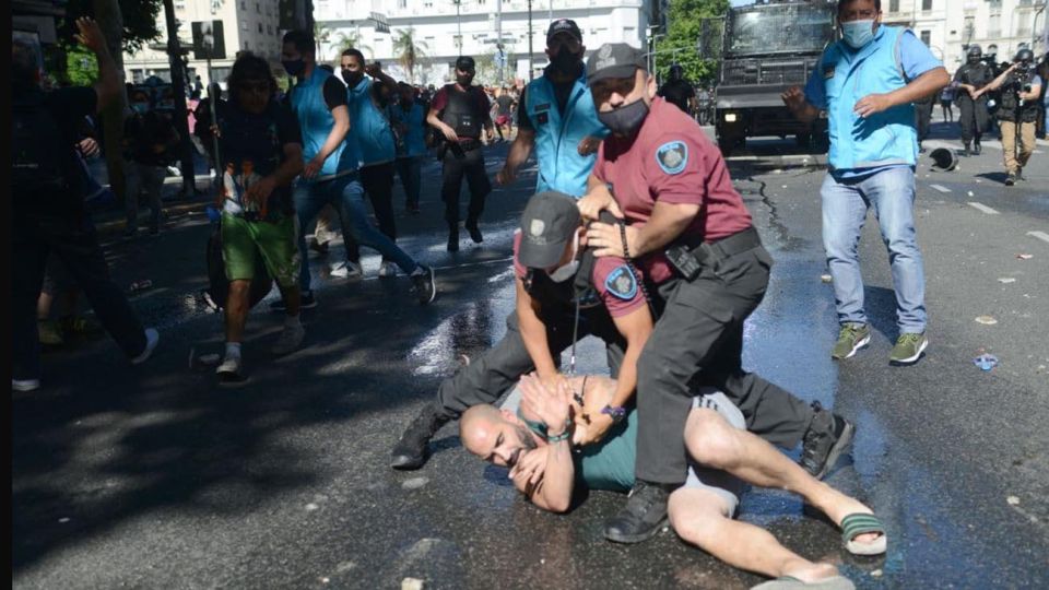 MARADONA DISTURBIOS