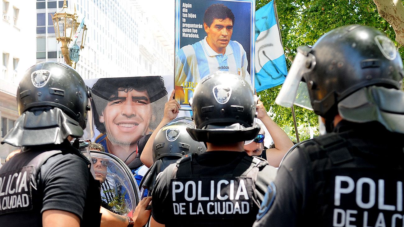 Cobertura histórica en Perfil tras la muerte de Maradona. Cronología del adiós.