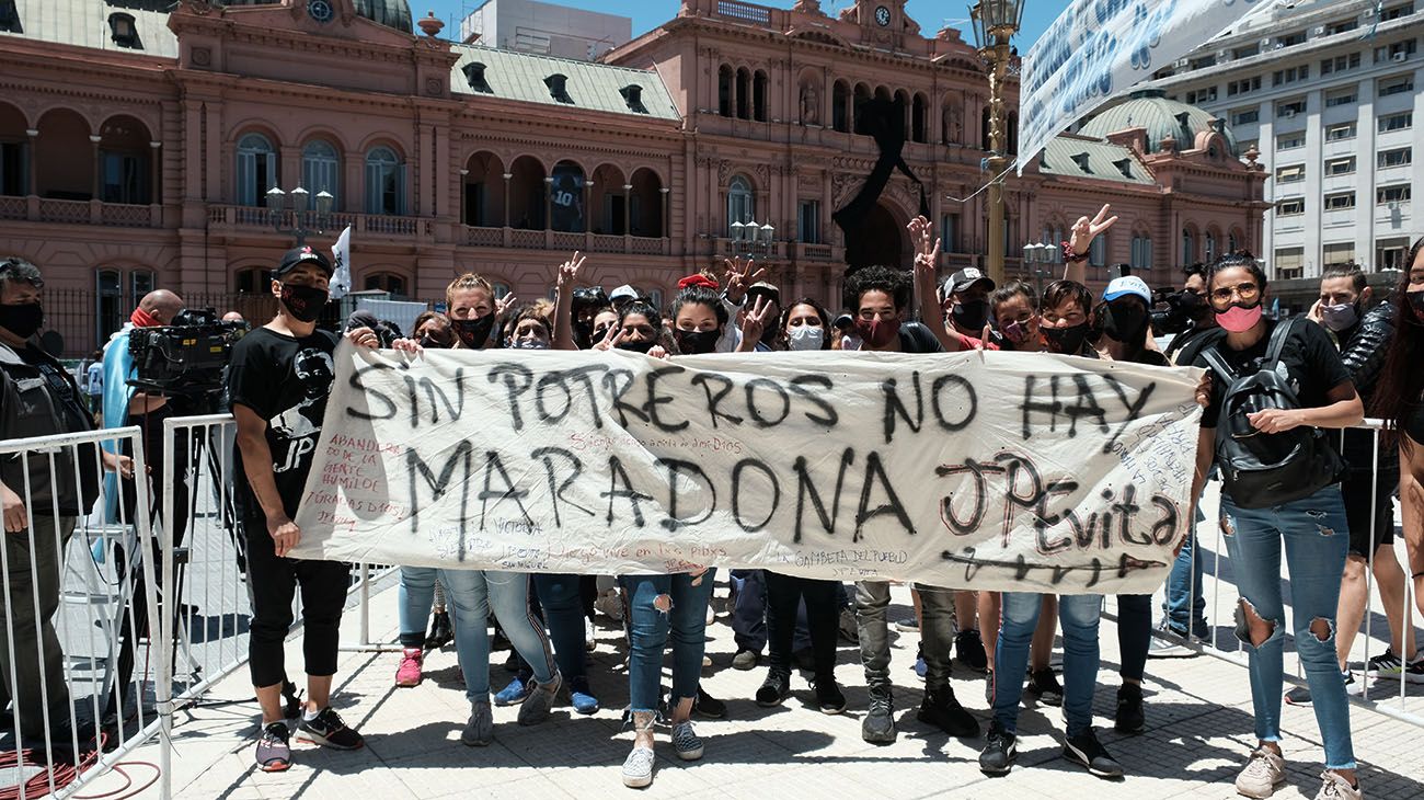 Cobertura histórica en Perfil tras la muerte de Maradona. Cronología del adiós.