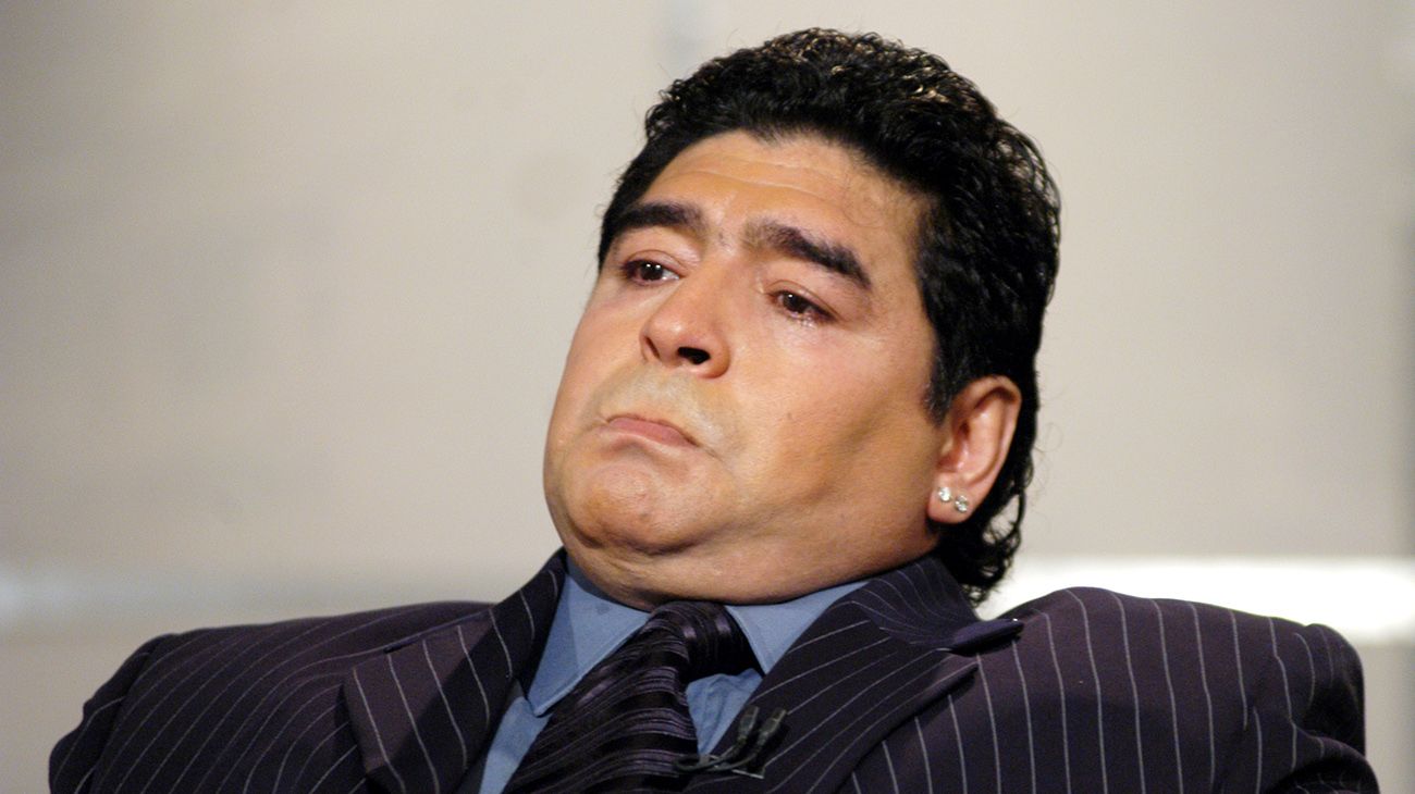 Recorrida por los últimos años en la vida de Maradona.