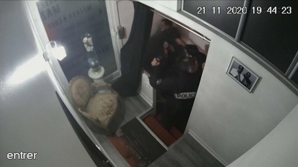 Brutalidad policial en Francia 20201127