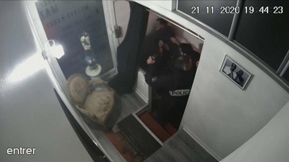 Brutalidad policial en Francia 20201127