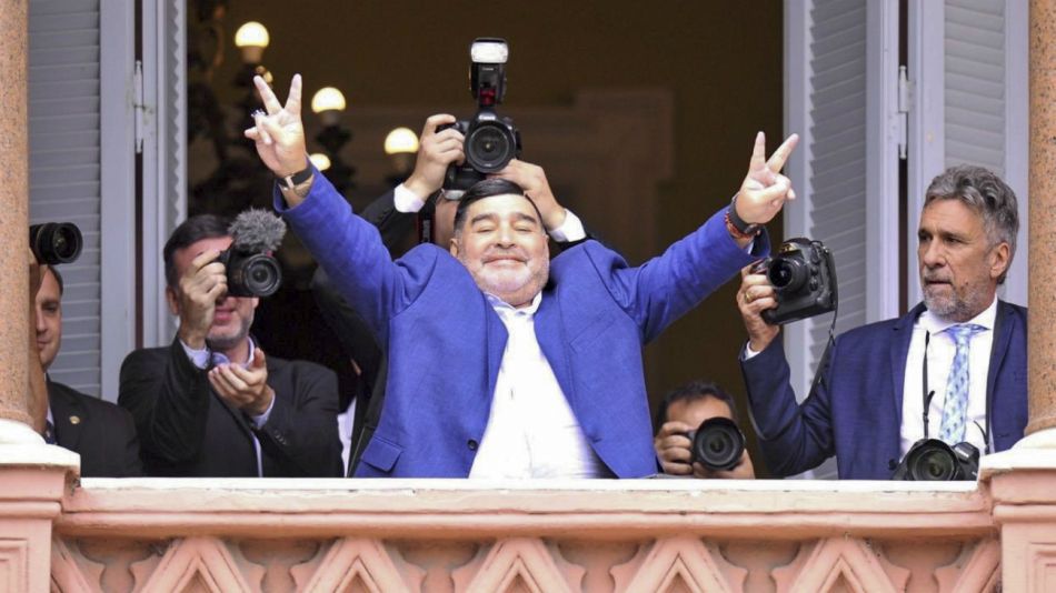 En el balcón. El 26 de diciembre de 2019, cuando visitó a Alberto Fernández a pocos días de que asumiera la Presidencia.