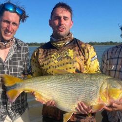 Pesca de dorados en Esquina, Corrientes