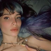 El jugado topless de Brenda Asnicar desde la cama de su casa