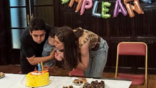 polémica en medio del covid un funcionario usó su oficina para festejar el cumpleaños de su hijo