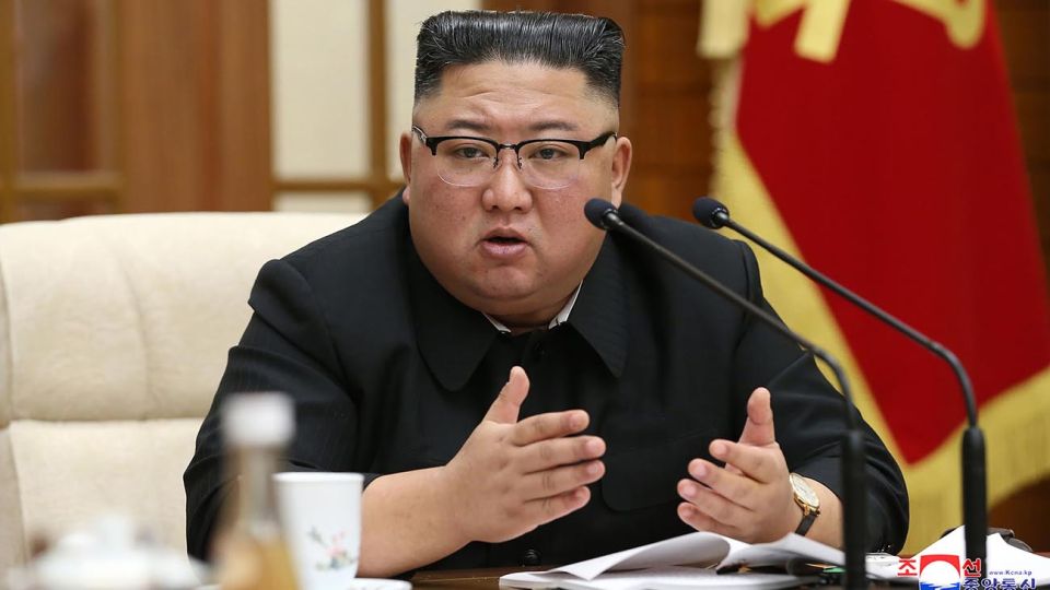 Afirman que Kim Jong Un recibió la vacuna china contra el coronavirus.