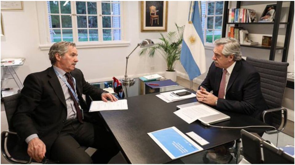 Alberto Fernández junto al canciller Felipe Solá.